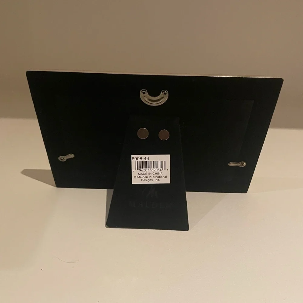 Malden “Our honeymoon” picture frame with floral design - Picture 2 of 2